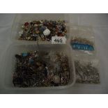 A quantity of assorted chain links,