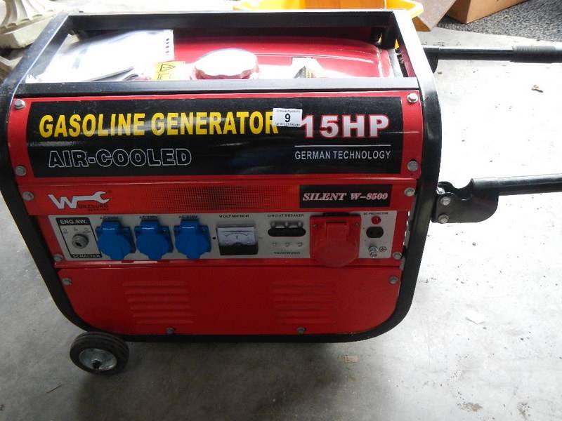 A Gasdoline 15 hp generator.