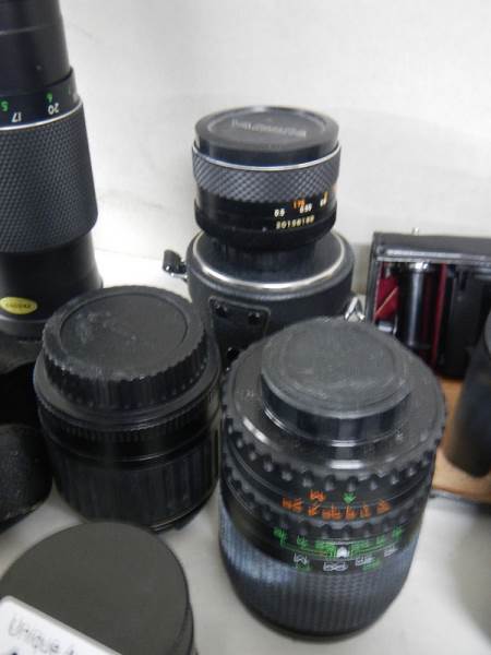 A mixed lot of camera's, lenses and accessories including Canon EOS 600, Yashica TL Electro etc. - Image 7 of 14