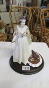 A Royal Worcester figurine 'Queen Elizabeth II', 1803/4500.