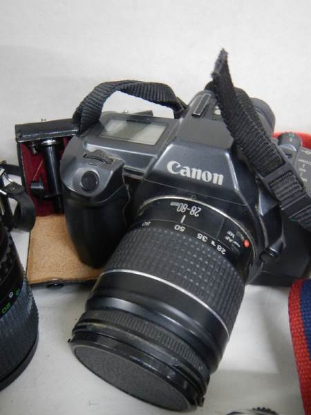 A mixed lot of camera's, lenses and accessories including Canon EOS 600, Yashica TL Electro etc. - Image 8 of 14