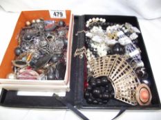 A mixed lot of costume jewellery