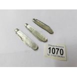 3 silver and mother of pearl pocket knives, Sheffield 1861/1874/1897.