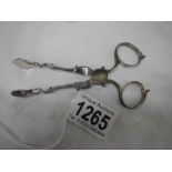 A pair of grape scissors in good condition.