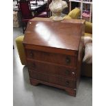 A 1930's bureau (locked and missing key) (collect only).