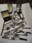 A mixed lot of vintage and other wrist watches.