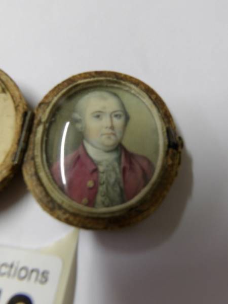 A 19th century miniature portrait painting of a gentleman in case, - Image 2 of 3