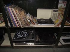 2 Numark & Sony turntables,