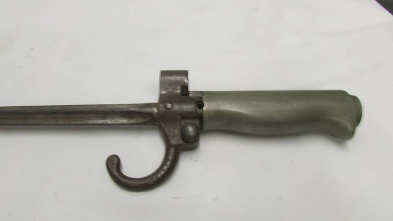 A french bayonet - FO4198. - Image 3 of 4