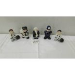 A set of 5 Wade 'Long Arm of the Law' figures.