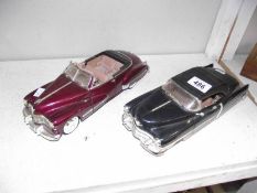 2 Cadillac cars made by S.U.