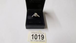 An 18ct white gold single stone diamond ring of approximately 45 points, size O.