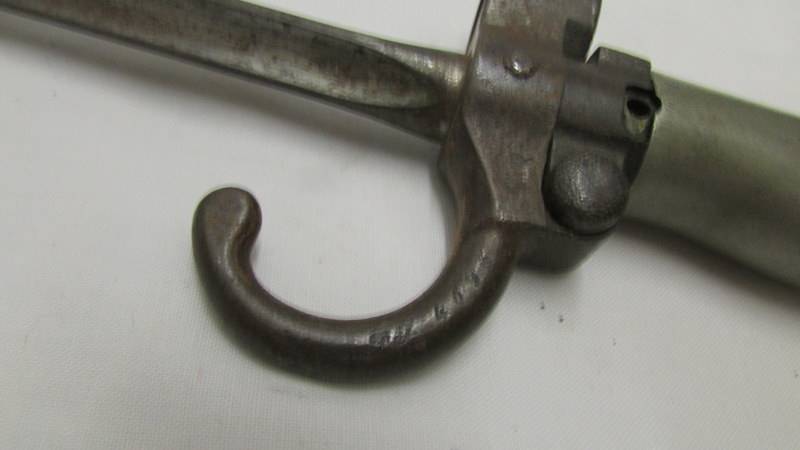 A french bayonet - FO4198. - Image 4 of 4
