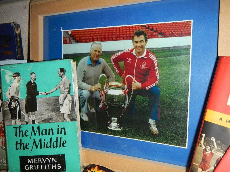 A very interesting lot of football memorabilia on 2 shelves, in excess of 40 books in total, - Image 15 of 17