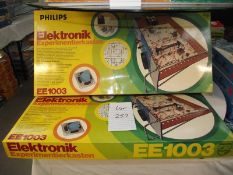 2 Philips electronic experiment kits EE1003 (German),