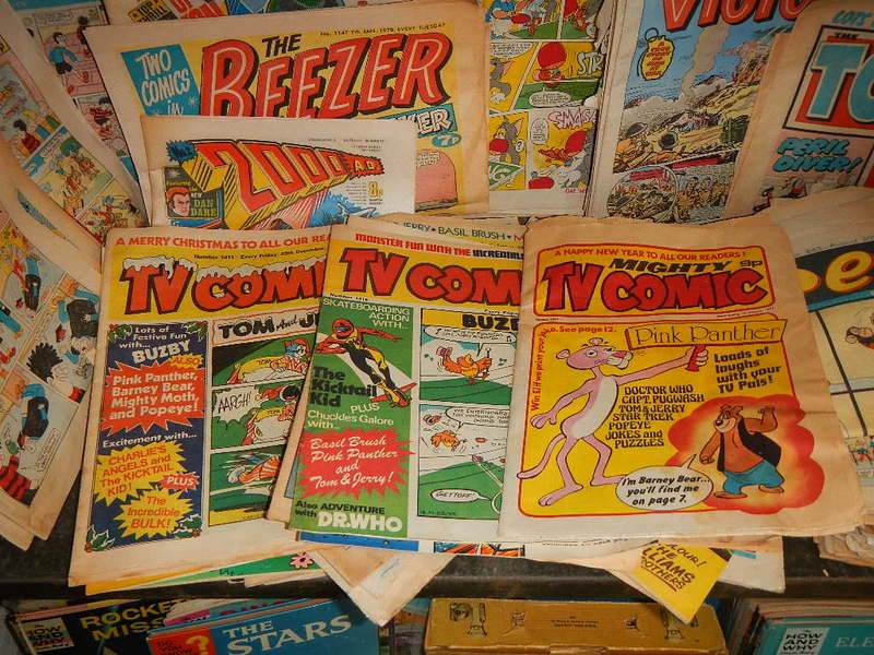 One shelf of old comics including Topper, Victor, Beano, TV Comic, Beezer etc. - Image 6 of 6