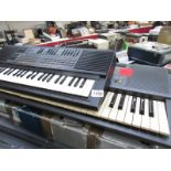 A Yamaha keyboard PSR200, working and a Yanaho PSS 560, a/f.