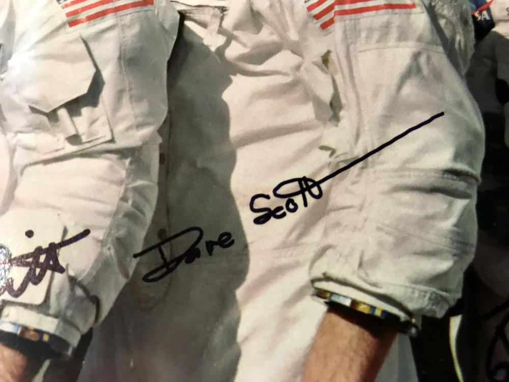 A large quantity of Apollo astronaut photo's, some signed but not authenticated. - Image 22 of 33