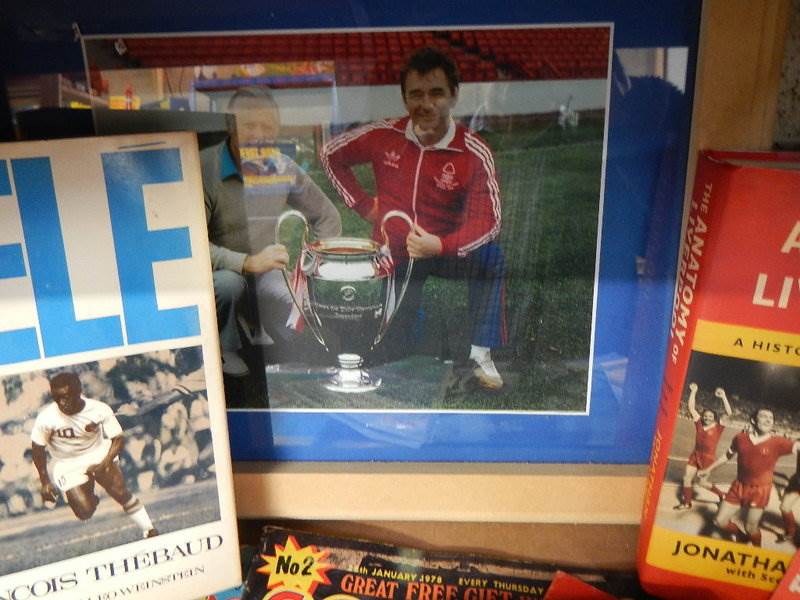 A very interesting lot of football memorabilia on 2 shelves, in excess of 40 books in total, - Image 14 of 17