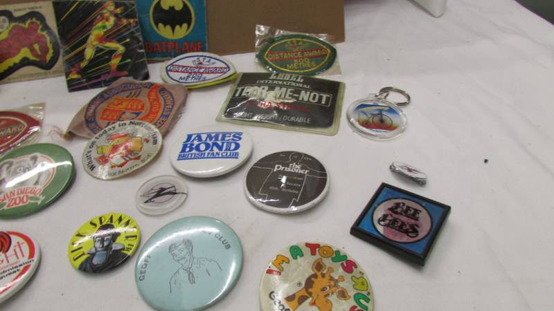A mixed lot of badges. - Image 3 of 4