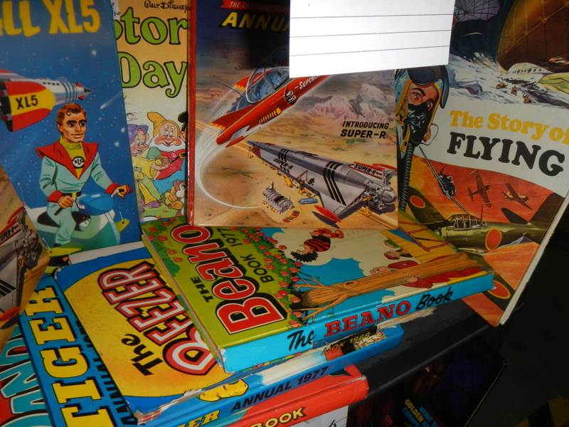 A shelf of assorted annuals including Beano, Dandy, Tiger, Super Car etc. - Image 4 of 4