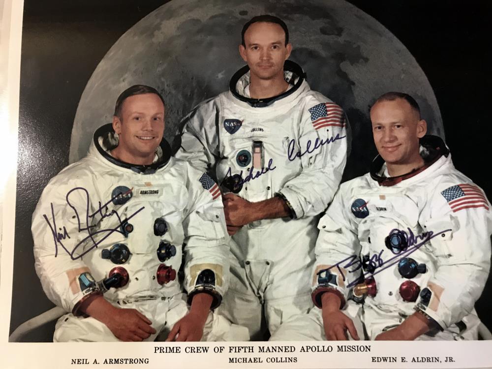A large quantity of Apollo astronaut photo's, some signed but not authenticated. - Image 17 of 33