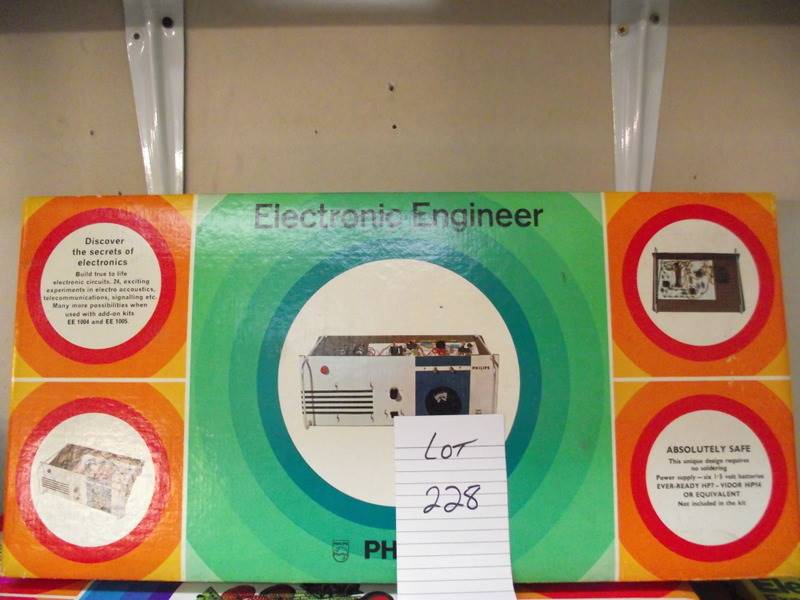 A Philips electronic engineer kit E1003, sealed inside, being sold as seen,