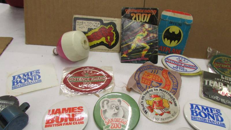 A mixed lot of badges. - Image 2 of 4