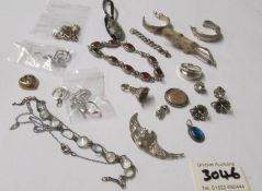 A mixed lot of mainly a/f jewellery including silver.