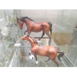 2 Beswick horses.