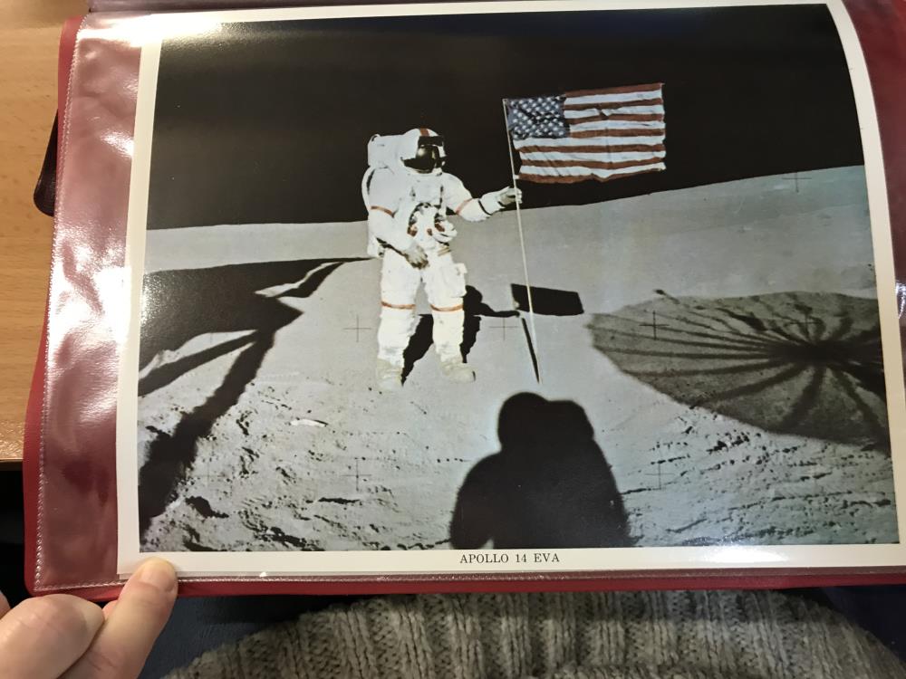 A large quantity of Apollo astronaut photo's, some signed but not authenticated. - Image 6 of 33