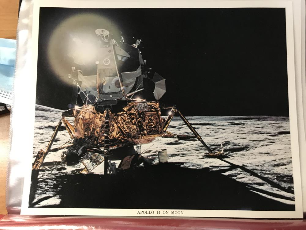 A large quantity of Apollo astronaut photo's, some signed but not authenticated. - Image 5 of 33