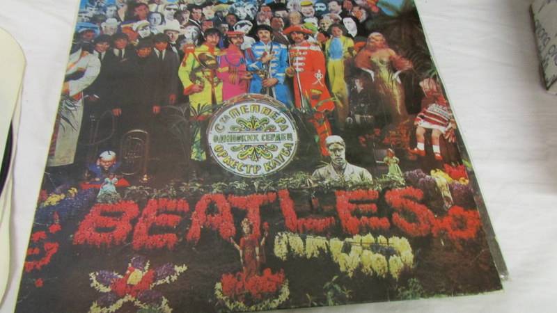 7 Russian Beatles albums. - Image 7 of 8