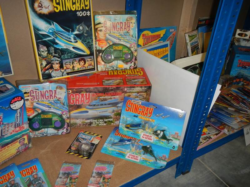 A selection of Matchbox Stingray figures, play sets etc. - Image 2 of 4