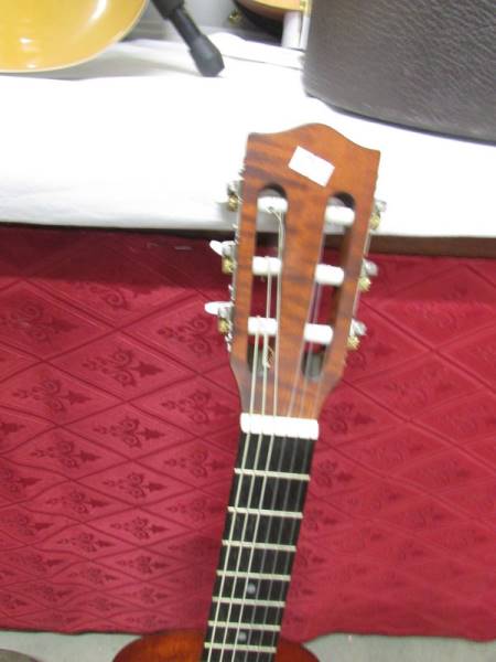 An Encore Enczon Spanish guitar with soft case, in good condition. - Image 3 of 3