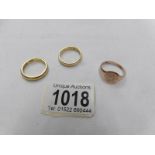 2 22ct gold wedding rings, size U, approximately 19.