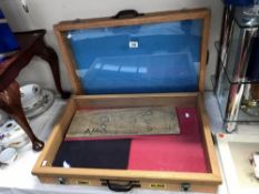 2 Jewellers display cabinets ****Condition report**** The catches/hinges are in good