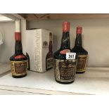 A boxed 700ml Grand Marnier liqueur,