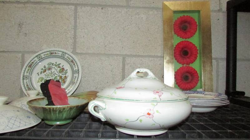 A large quantity of assorted tea ware and kitchen ware. - Image 4 of 4