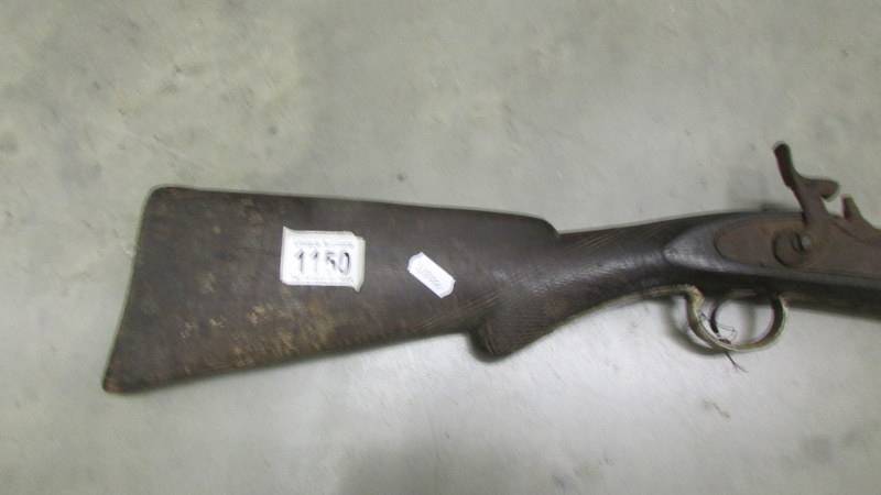 An old rifle. - Image 2 of 4