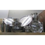 A mixed lot of stainless steel kitchen ware.