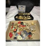 A mixed lot of vintage clip on earrings