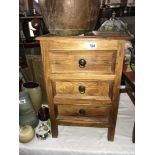 An oak 3 drawer chest