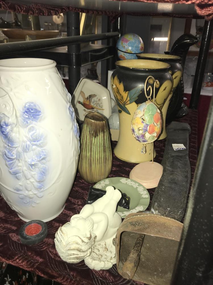 A shelf of interesting items including cow bell and vases - Image 2 of 2