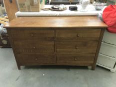 An oak 6 drawer chest. ****Condition report**** Height 71cm. Width 120cm. Depth 44.