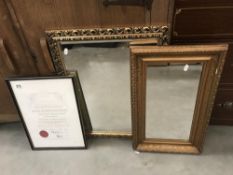 2 mirrors and a certificate.