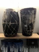 2 bongo drums