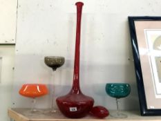 4 items of coloured art glass (collect only)