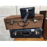2 old suitcases & a vanity case