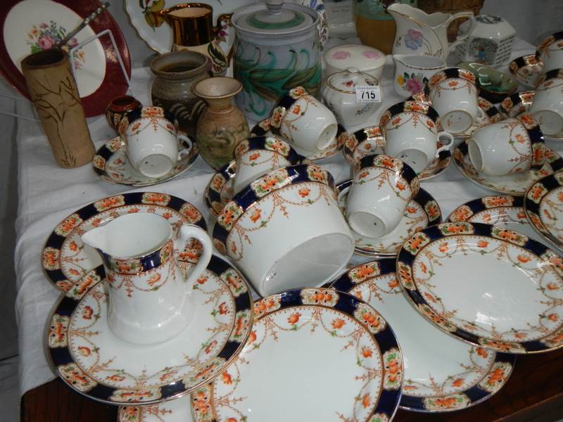 A mixed lot of tea and other ware including large teas set, all in good condition. - Image 3 of 6